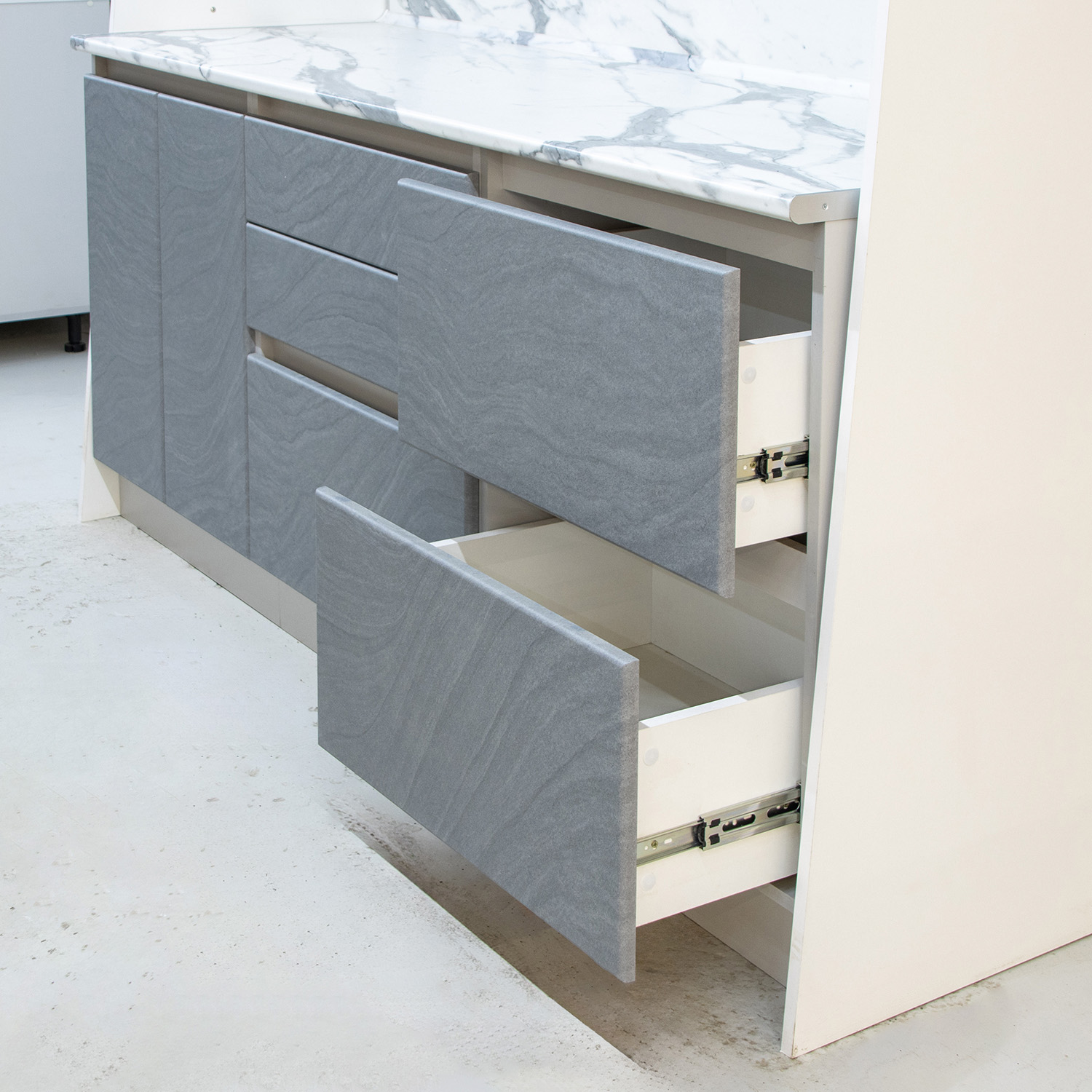 Шкаф напольный 600х850х600 мм BROZEX-WOOD GreyWind, с двумя ящиками