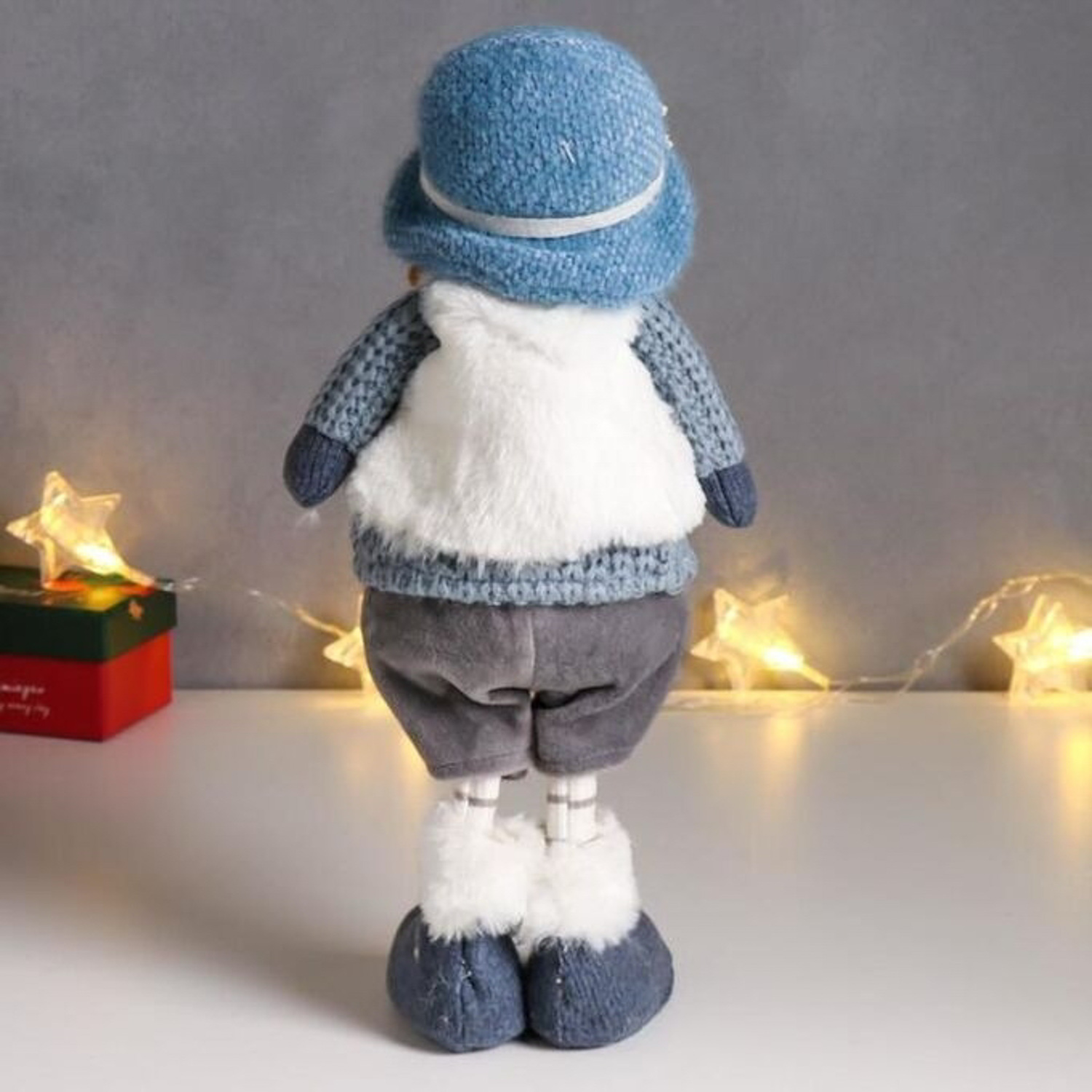 яяяКукла интерьерная "Малыш в вязаном синем наряде и шляпке со снежинкой" 36,5 см   6260113