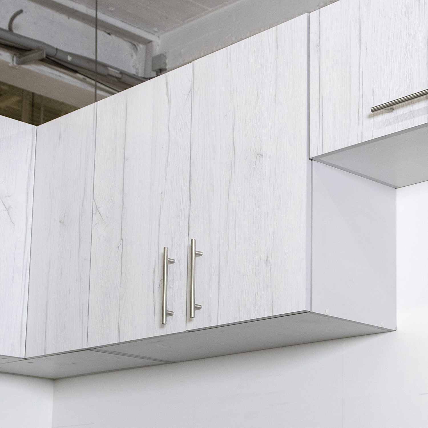 Шкаф навесной 800х676х290 мм BROZEX-WOOD Camellia, с двумя дверцами, серый / юта