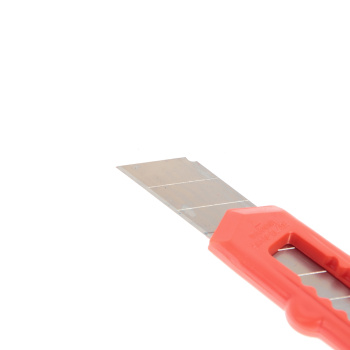 Нож строительный 18мм корпус пластик (3064942) "888" * 1/24/720