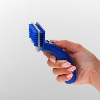 Пуходёрка пластиковая с самоочисткой, 10 х 15 см, синяя 915100