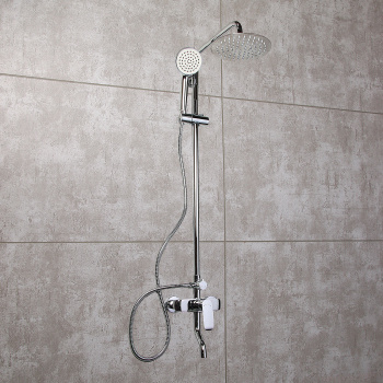 Смеситель д/ванны со стойкой для душа + ручной душ DEVIDA, коллекция GEMMA DVS1427-15 хром *1