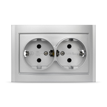 Розетка Бриллиант СП 2-мест. серебро сз 16А IP20 UNIVersal 7949780