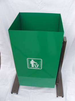 Урна для мусора металл. уличная опрокидыв. 36л квадр., ножки-профиль Зеленая *1